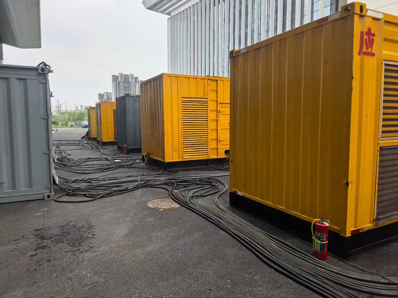 云龙不同季节柴油发电机组保养有哪些注意事项?