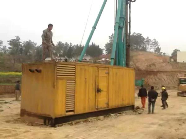 云龙如何判断水冷式机油散热器密封件是否需要更换?